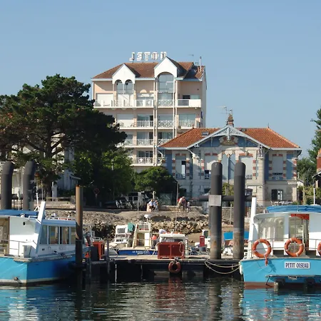 Le Nautic Αρασόν