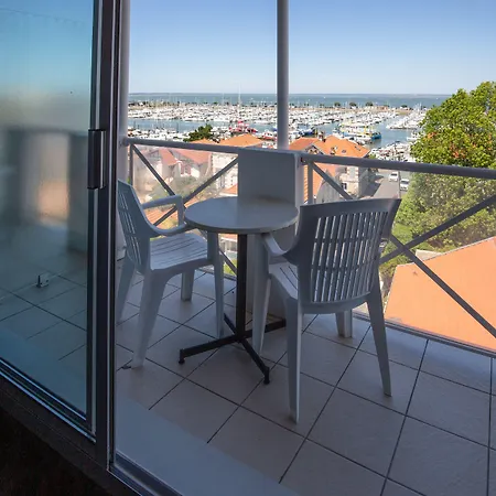 Le Nautic Αρασόν